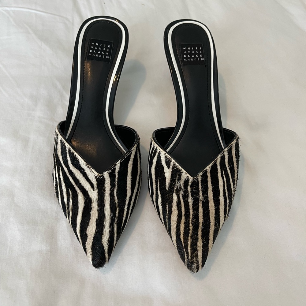 WHBM White House Black Market Lucille Black with Ecru Calf Hair Kitten Heels 6